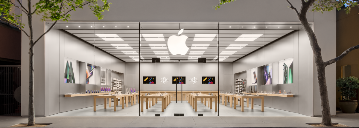 Чи є Apple Store в Одесі?
