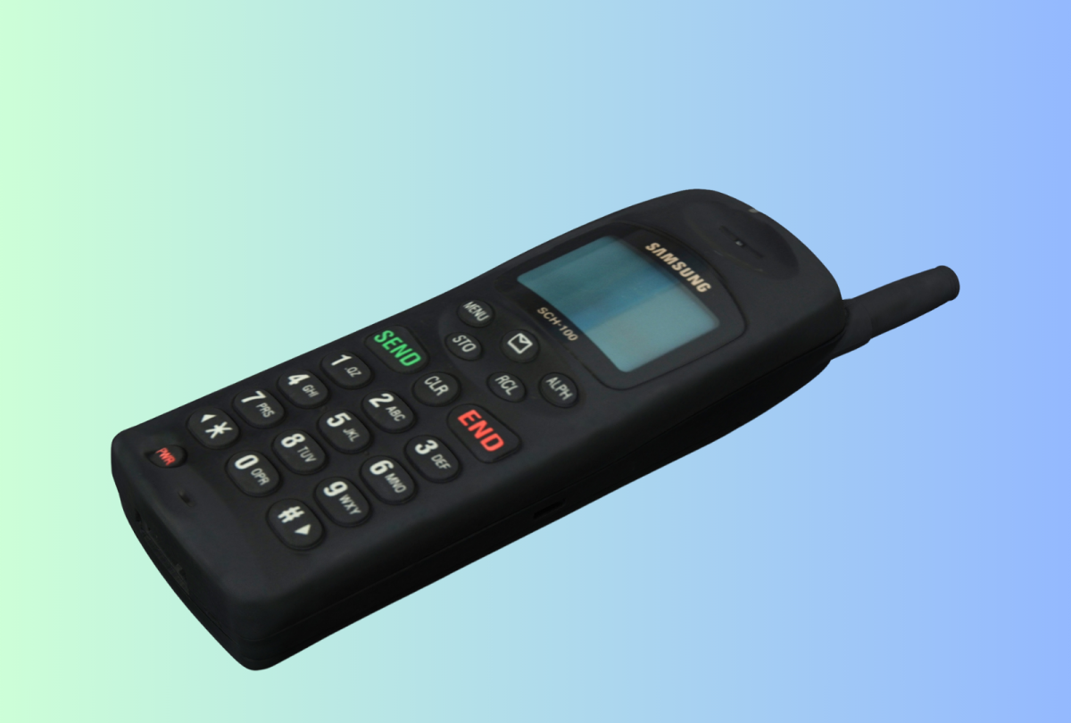 перший телефон Самсунг SGH-100