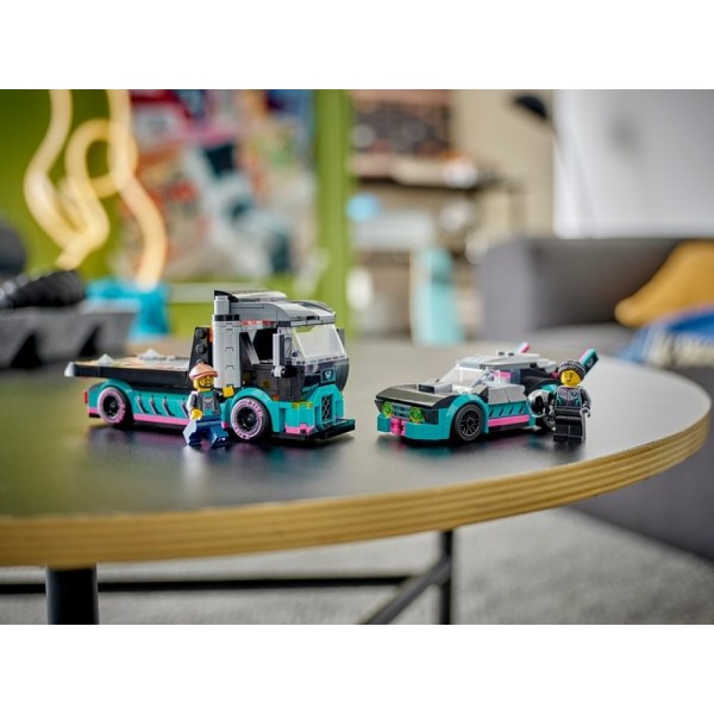 Конструктор LEGO City Автомобіль для перегонів й автовоз