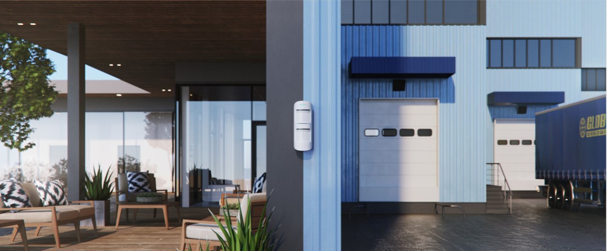 motion protect outdooe on the wall