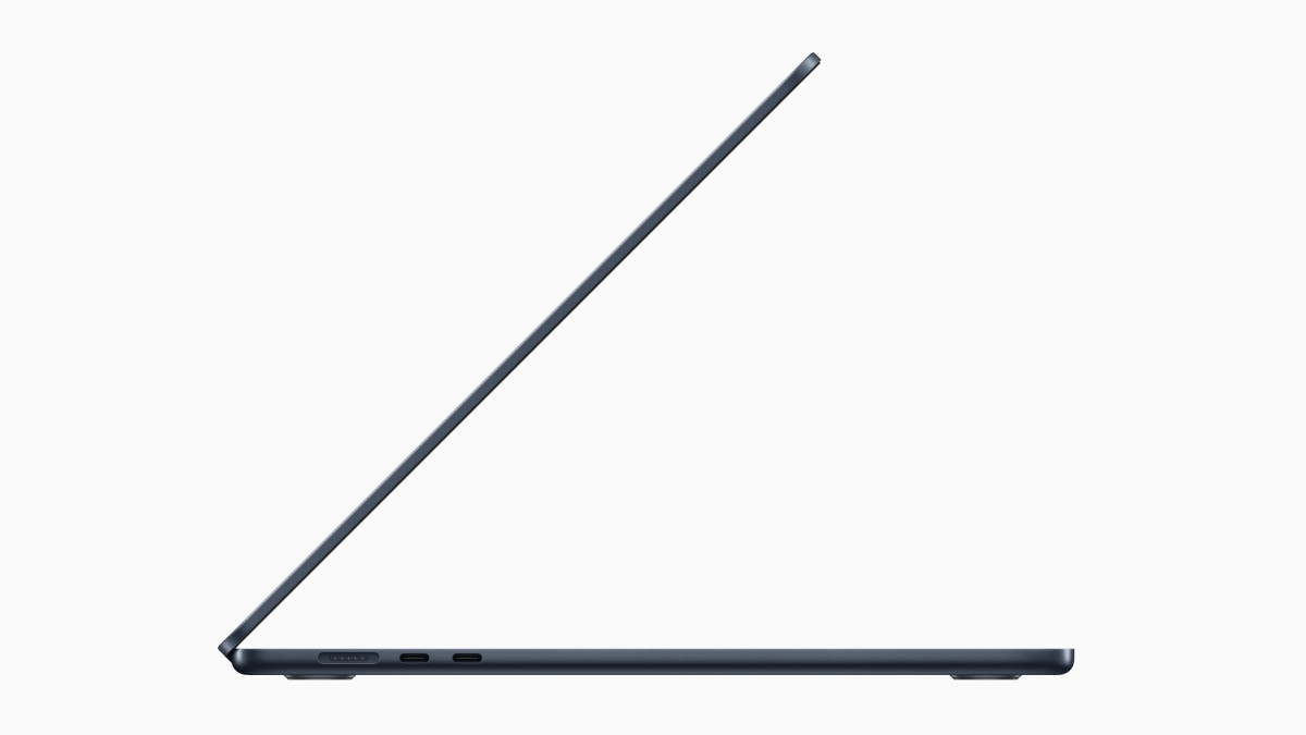 зовнішній вигляд Macbook air 15"