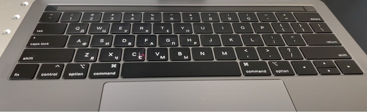 гравіровка macbook